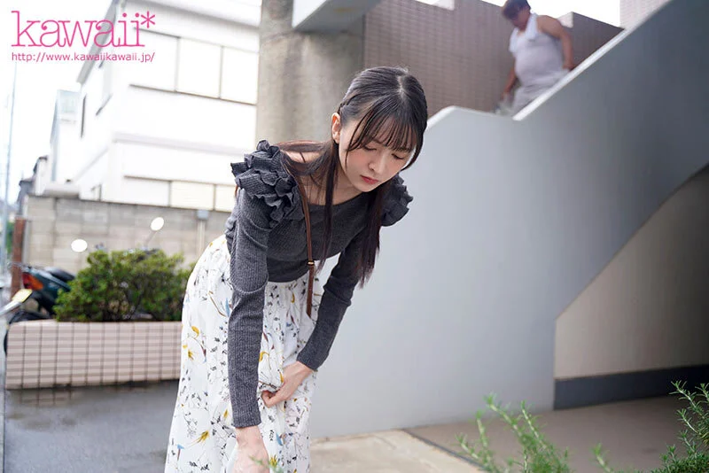 <a href="https://al.fanza.co.jp/?lurl=https%3A%2F%2Fvideo.dmm.co.jp%2Fav%2Fcontent%2F%3Fid%3Dpfes00122&af_id=zoimmewolf-001&ch=toolbar&ch_id=text" rel="sponsored">不愛想な隣人女子大生が、廊下で無愛想にパンツを見せつけてきますが…ムラムラしてんの? 幸村泉希</a><br>【AVシーン】スカートをたくし上げてパンツ見せ!AVのパンツ見せエロ画像をまとめてみた!