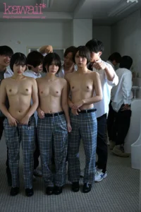 【AVシーン】男子トイレで襲われてるシーンのAVエロ画像まとめ！[AVシーンまとめエロ画像]