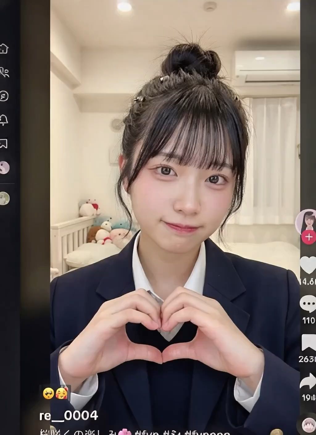 【AI動画】衝撃拡散!美巨乳おっぱい見えてる配信事故!制服女子45人のガチナマハプニングのリアルAIエロ動画